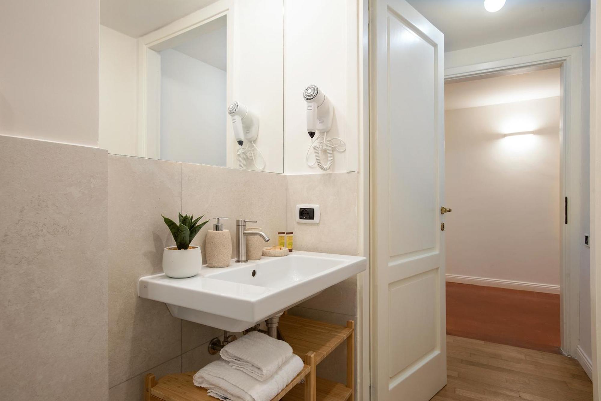 Avila Palace Piazza Navona Apartment Rom